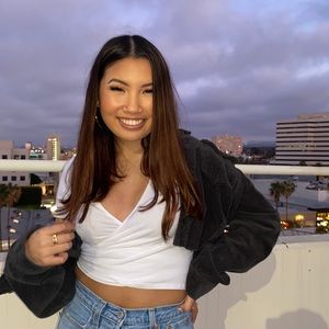 Meet your Posher, Lauren